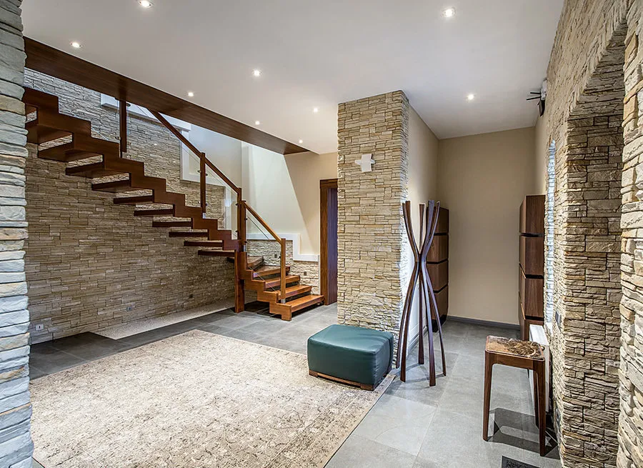 照片：极简风格客厅，室内装饰 – 我们网站上的照片