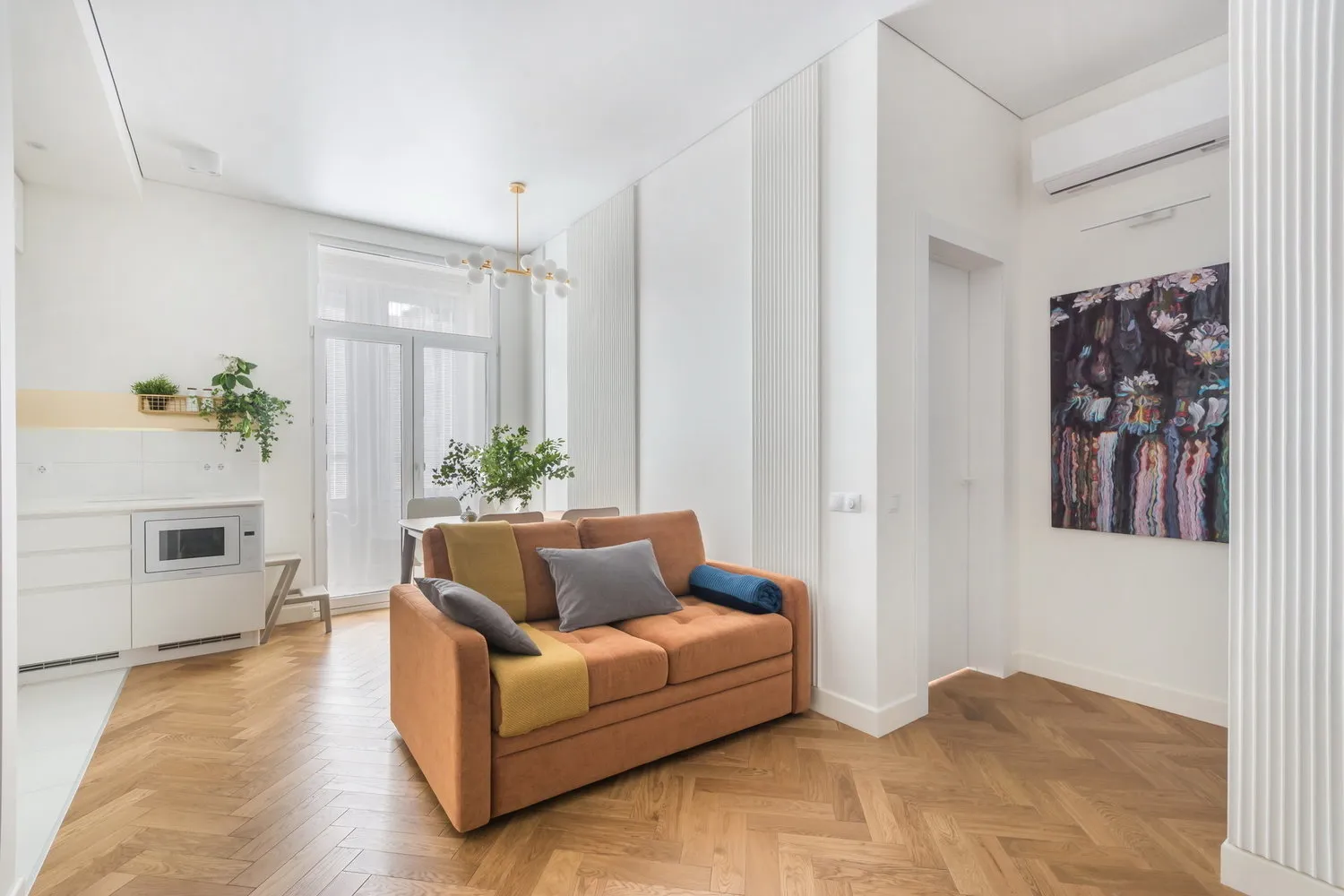 照片：装饰风格客厅，极简主义，建议，娜佳·卡佩尔，装修时应注意的事项，装修的关键阶段 – 我们网站上的照片