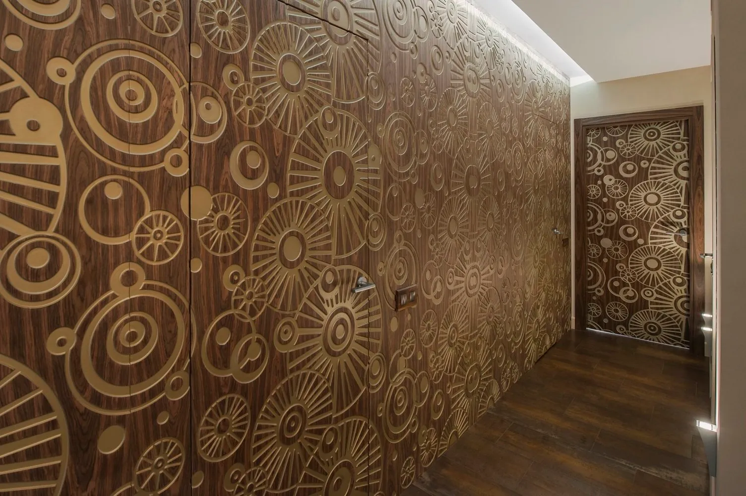 设计：因娜·维利赫科