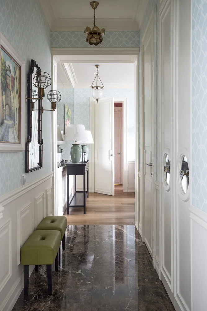 Фотография: Прихожая в стиле Классический, Квартира, Проект недели, Москва, Мария Наседкина, Илья Насонов, Nasonov DesignWerke, Сталинка – фото на нашем сайте