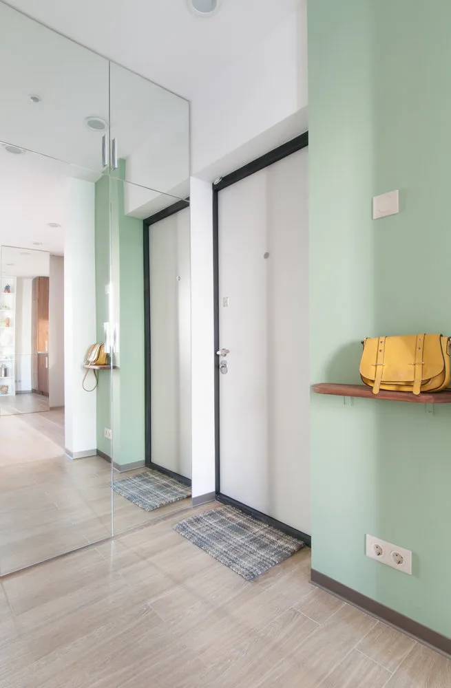 Photo: Hallway in Style Modern, Apartment, Minimalism, Weekly Project, Ivan-teevka, Moscow Region, Monolithic House, 1 Room, Up to 40 Square Meters, 40-60 Square Meters, Design Filosofia, Project 'Dutch Quarter' – Photo on Our Site