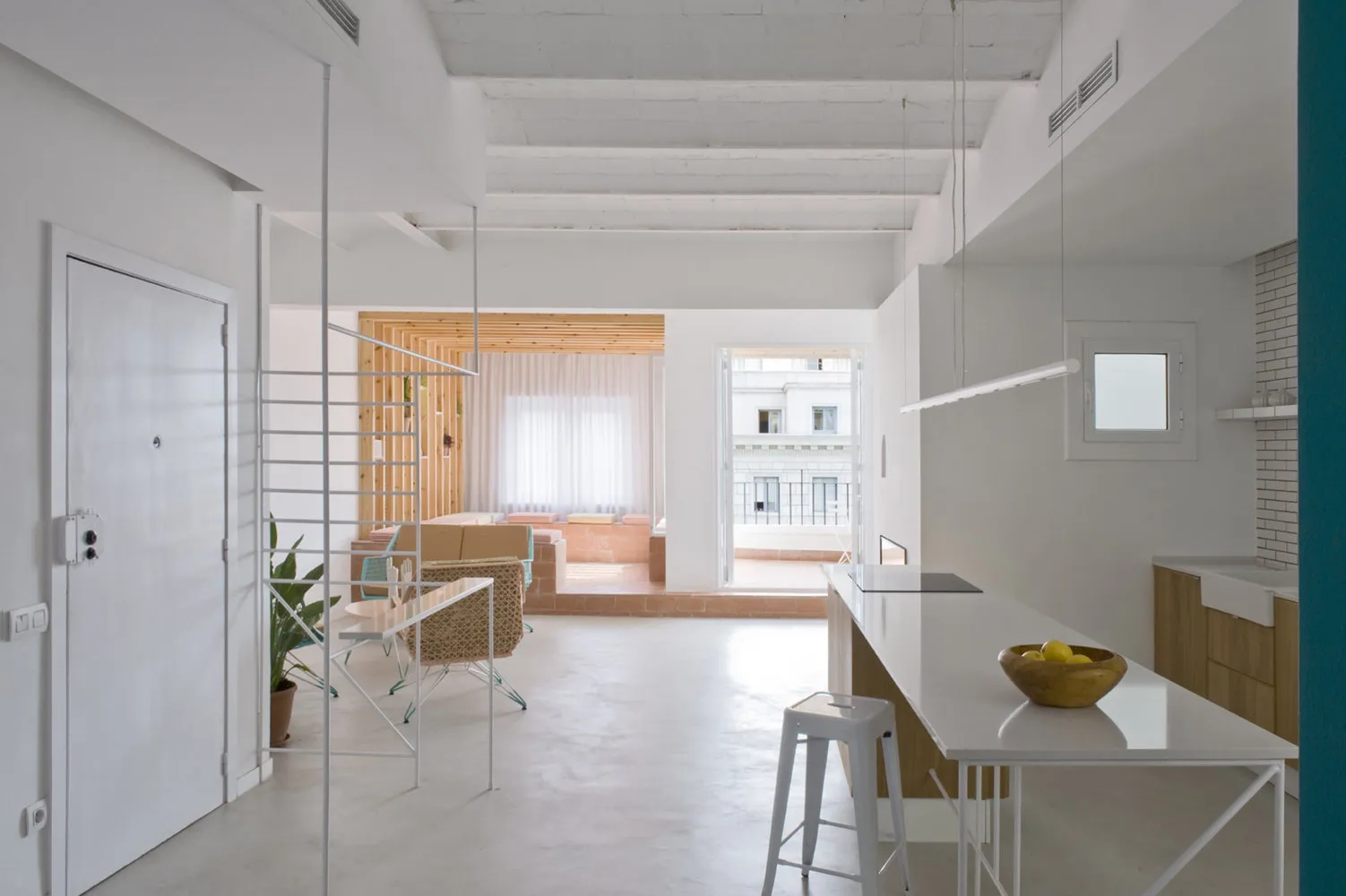 照片：Loft风格厨房和餐厅，技巧——我们网站上的照片