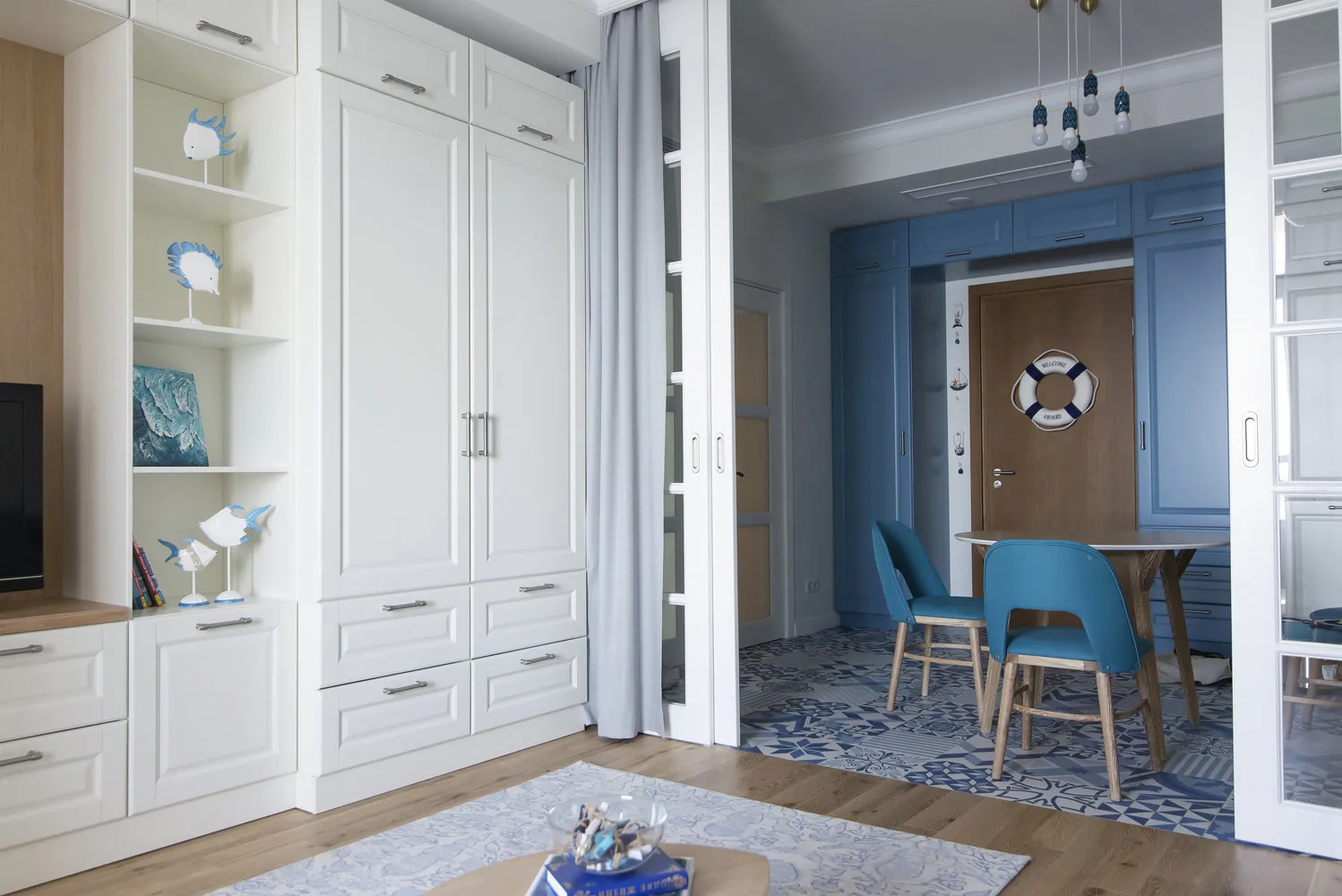 照片：现代风格客厅，公寓，克里米亚，每周项目，2室，40-60平方米，Tatiana Kazantseva，单体砖，Yalta – 网站上的照片