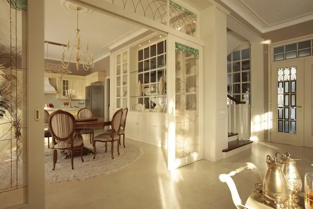 Фотография: Кухня и столовая в стиле Классический, Советы – фото на нашем сайте