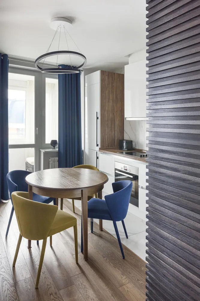 照片：现代风格厨房和餐厅，技巧 – 我们网站上的照片