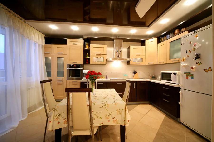 照片：现代风格厨房和餐厅，技巧——我们网站上的照片