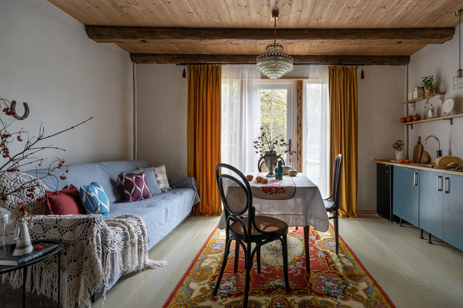 Foto: in Stil , Küche und Esszimmer, Wohnzimmer, Renovierung, Ferienhaus, Liza Solis – Fotos auf unserer Website