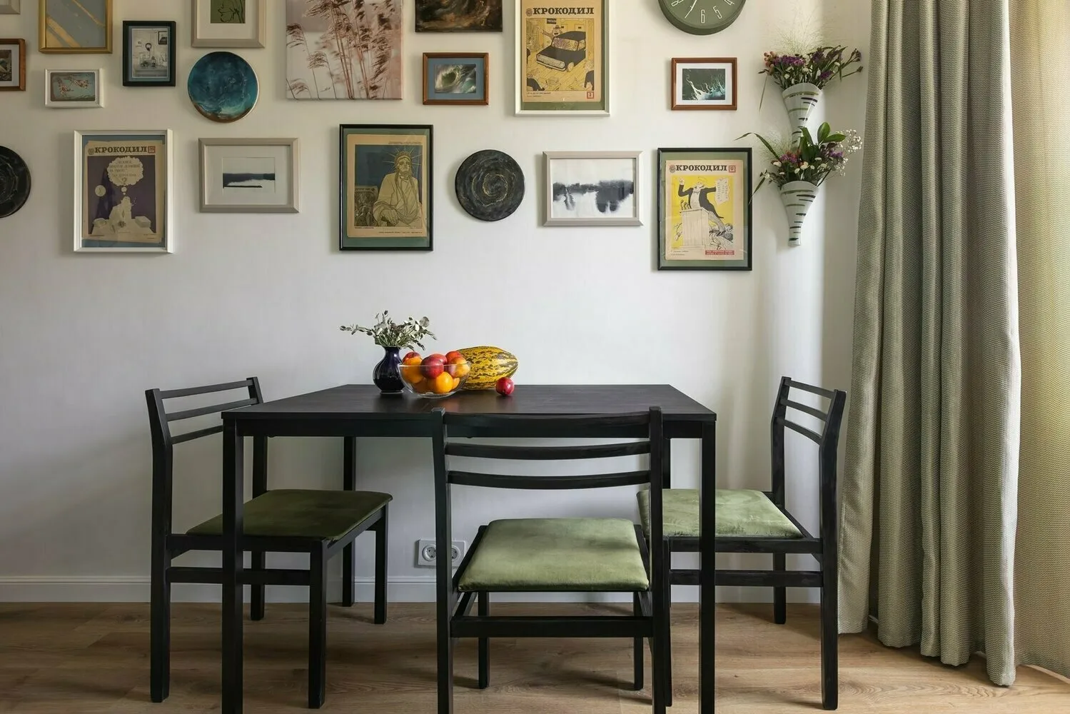 Foto: im Stil , Küche und Esszimmer, Leitfaden, wie man eine kleine Küche einrichtet, wie man das Kücheninterior gestaltet, Kücheninterior, Küche, moderne Küchen-Trends und Antitrends, Küchen-Design, Trends im Design, Trends 2025 – Fotos auf unserer Website