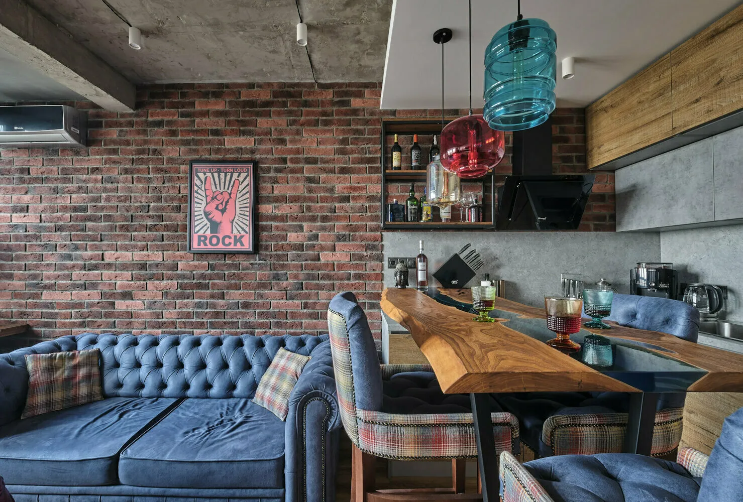 Foto: im Stil , Küche und Esszimmer, Leitfaden, wie man eine kleine Küche einrichtet, wie man das Kücheninterior gestaltet, Kücheninterior, Küche, moderne Küchen-Trends und Antitrends, Küchen-Design, Trends im Design, Trends 2025 – Fotos auf unserer Website