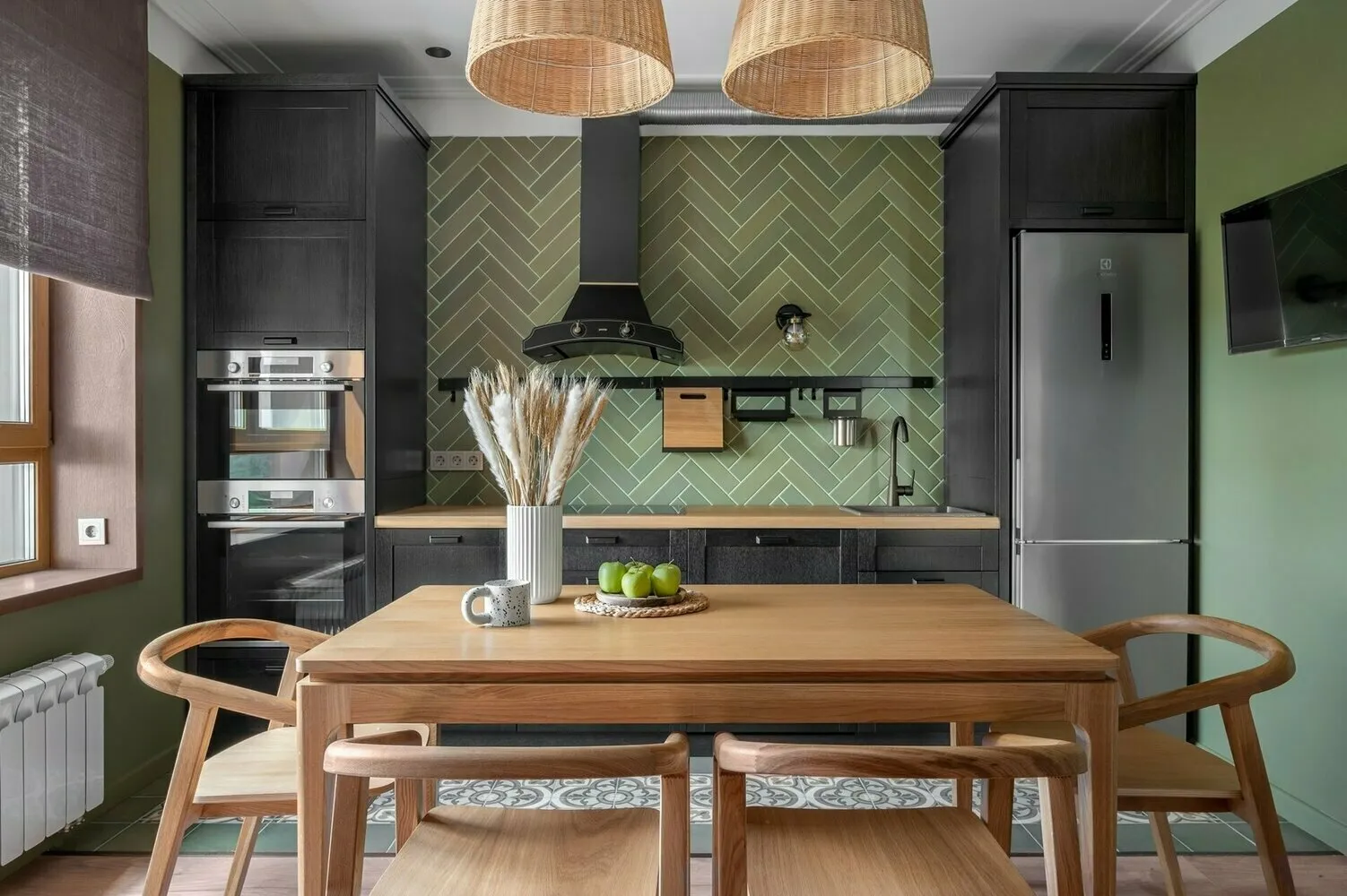 Foto: im Stil , Küche und Esszimmer, Leitfaden, wie man eine kleine Küche einrichtet, wie man das Kücheninterior gestaltet, Kücheninterior, Küche, moderne Küchen-Trends und Antitrends, Küchen-Design, Trends im Design, Trends 2025 – Fotos auf unserer Website