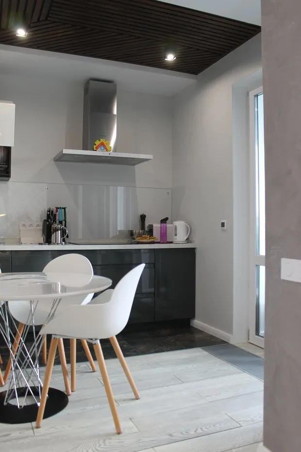 Zdjęcie: Kuchnia i jadalnia w stylu Nowoczesny, Mieszkanie, Studio, Minimalizm, Projekt tygodnia, Paweł Alekseev, Okolice Moskwy, Dom monolitowy, 40-60 m², Serpuhów – zdjęcie na naszej stronie