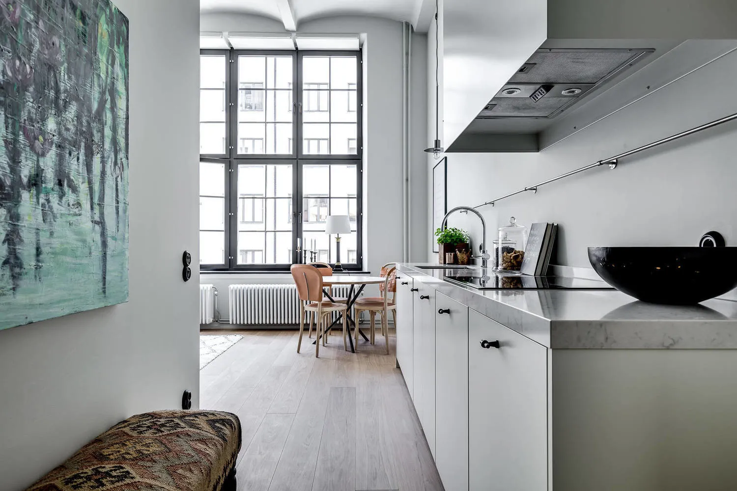 Zdjęcie: Kuchnia i stolowana w stylu Minimalizm, Skandynawski, Dekor interieru, Mieszkanie – zdjęcie na naszej stronie