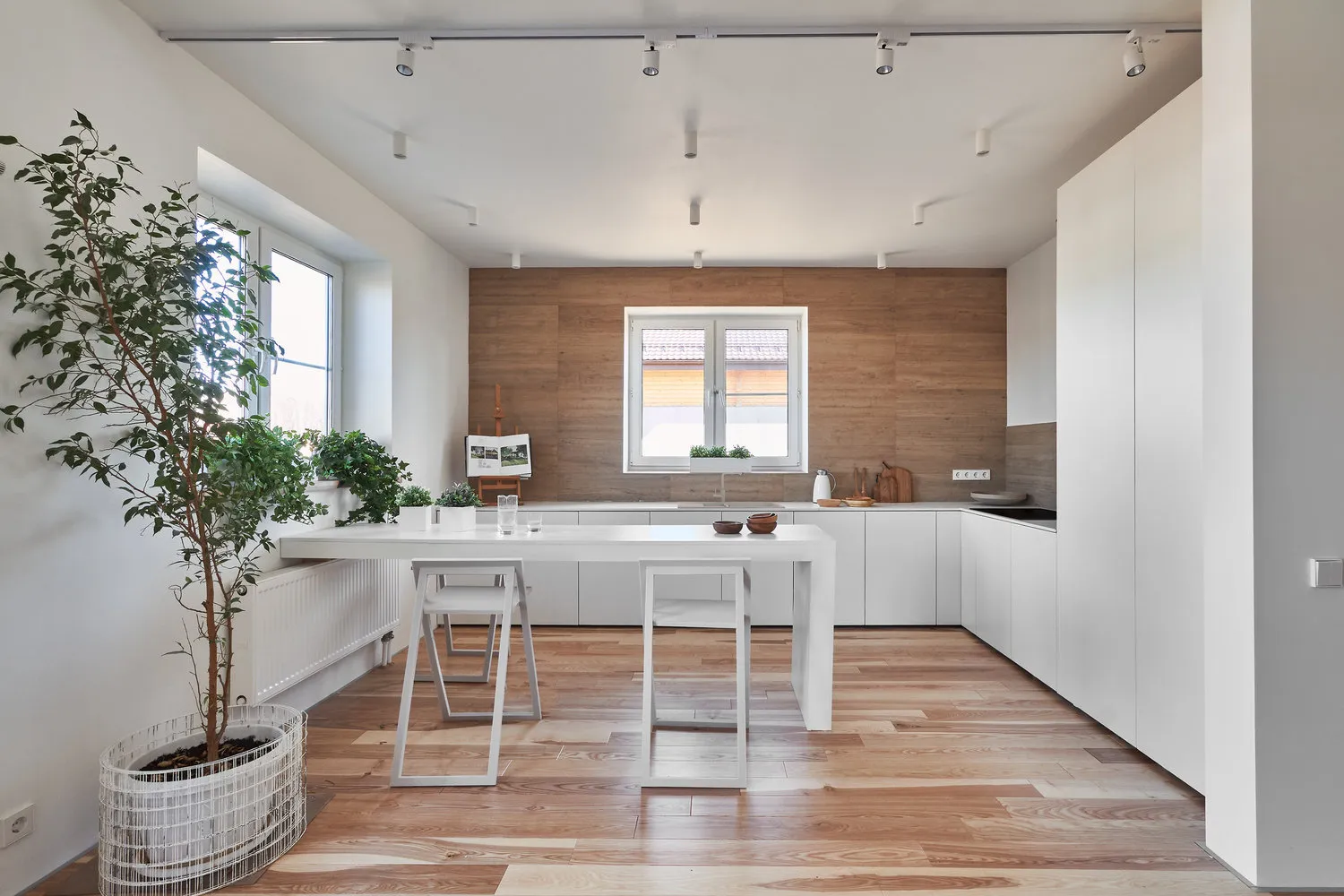 照片:北欧风格厨房和餐厅,生态,房屋,周项目,小屋,莫斯科地区,4个或更多房间,超过90平方米,建筑工作室Ruetemple——我们网站上的照片