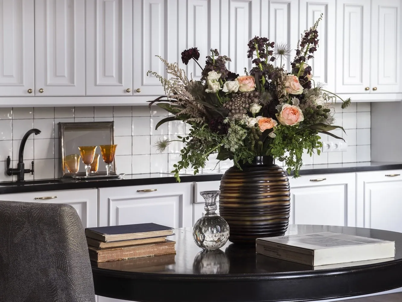 照片:普罗旺斯和乡村风格厨房与餐厅,折衷主义,公寓,每周项目,莫斯科,奥尔加·夏波瓦洛娃,4+房间,90多平方米,单体砖结构,“英国区”住宅综合体 – 我们网站上的照片