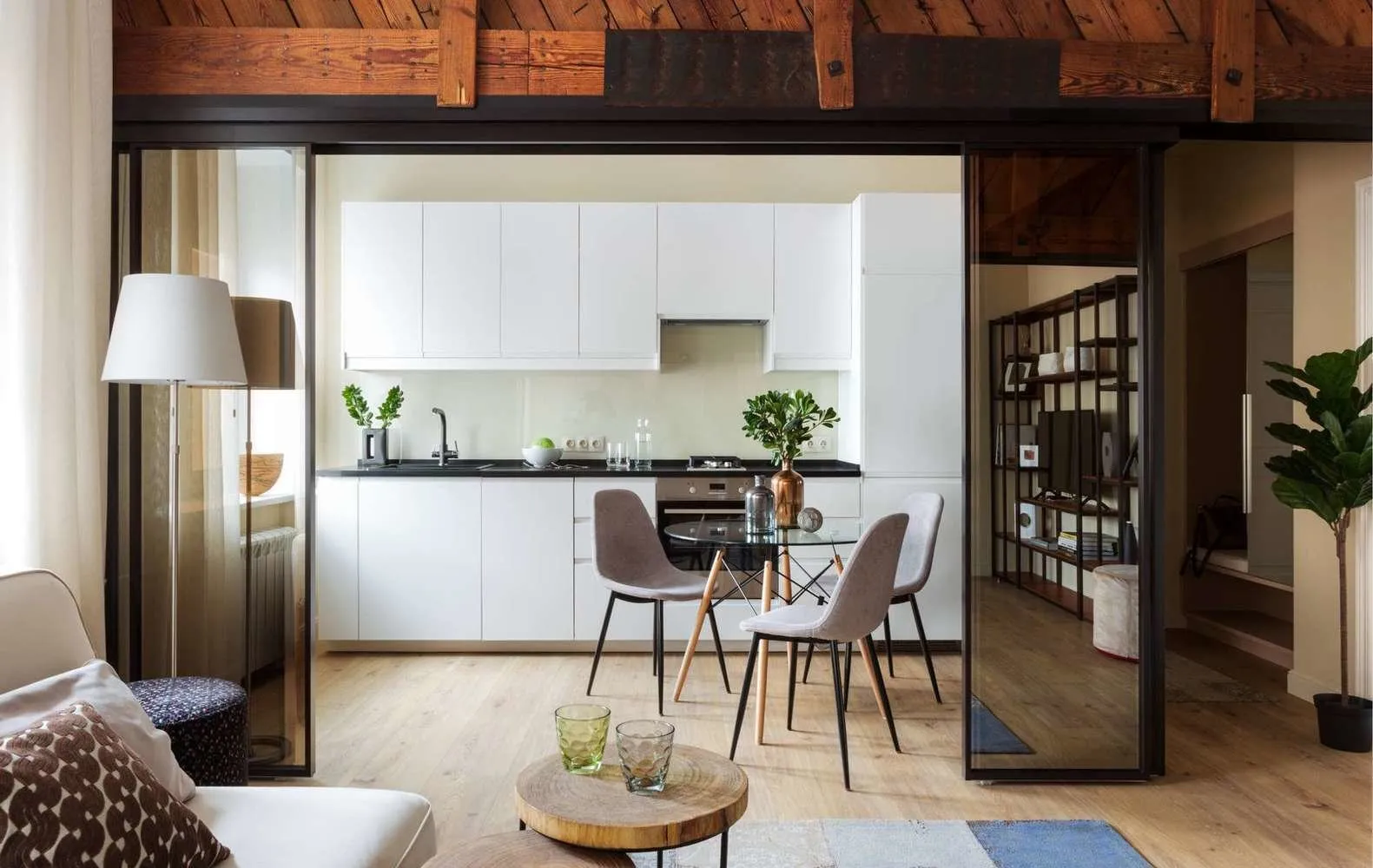 Photo: in style , Kitchen and dining room, Guide, kitchen transformation, how to make a stylish kitchen from a killed one – photo on our website