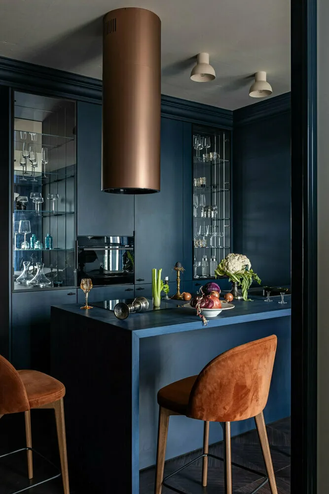 Foto: en estilo , Cocina y comedor, Interior de habitación, Diseño de interiores, Guía, antitendencias, cómo decorar el interior de la cocina, interior de cocina, cocina, tendencias y antitendencias de cocina moderna, reseña – foto en nuestro sitio web