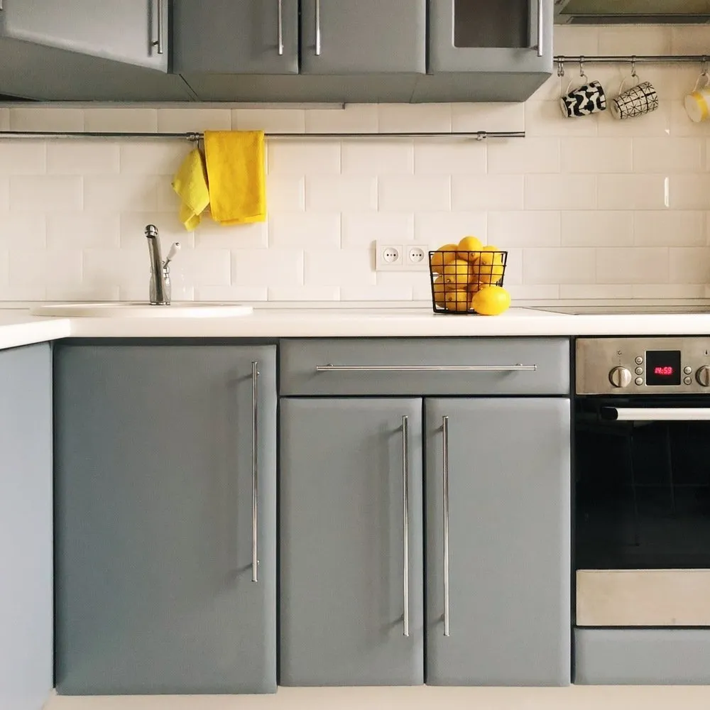 Foto: Cocina y comedor en estilo Moderno, DIY, trabajo con pintura, Sasha Mershiev – foto en nuestro sitio web