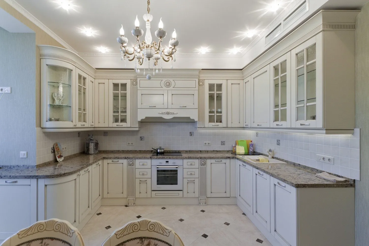 Foto: Küche und Esszimmer im Stil Klassisch, Tipps – Fotos auf unserer Website