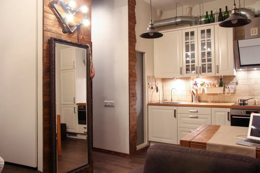 Zdjęcie: Kuchnia i stolowana w stylu Loft, Mieszkanie, Studio, Gid, Aleksandra Trush, Irina Lawrentiewa, Buro Brainstorm, Maria Dadiani, Maria Muhmudowa, „Ujednoliczone mieszkanie”, m2project, Nikołaj Wasaniew, Aleksander Feszko, mała mieszkanie – zdjęcie na naszej stronie