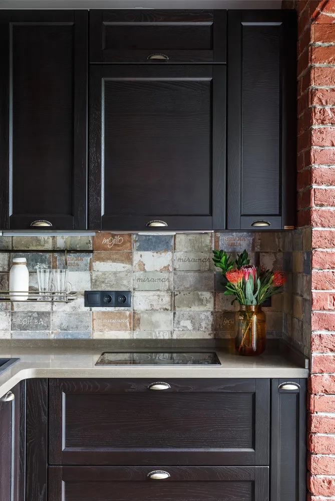 Фотография: Кухня и столовая в стиле Лофт, Малогабаритная квартира, Квартира, Студия, Проект недели, Москва, Марина Саркисян, Кирпичный дом, до 40 метров – фото на нашем сайте