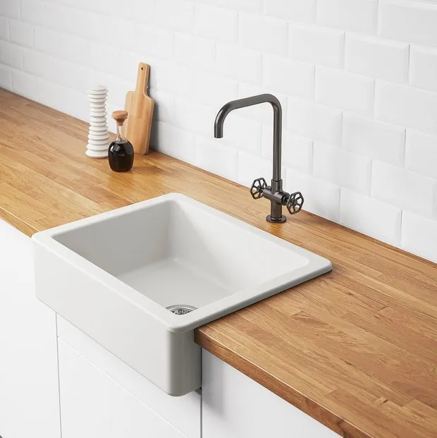 照片:极简风格厨房和餐厅 – 我们网站上的照片