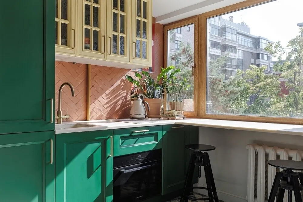 Photography: in style , Kitchen and Dining Room, Renovation, Panel House – photo on our website