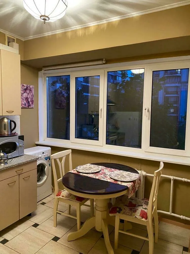 Photography: in style , Kitchen and Dining Room, Renovation, Panel House – photo on our website