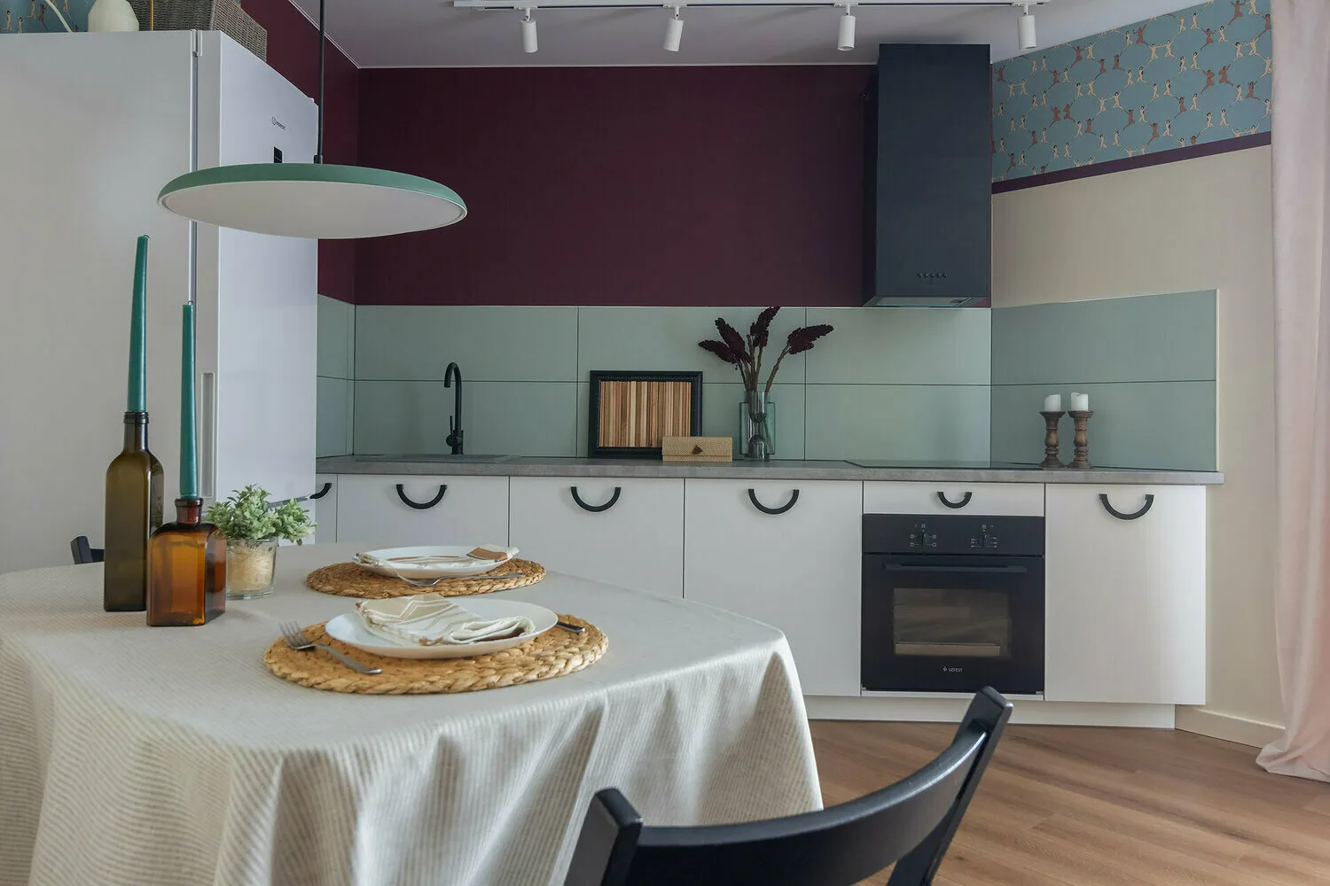 Foto: estilo moderno, Cocina y comedor, Interiores de habitaciones, Diseño de interiores, Consejos, diseño cocina-estancia, cómo decorar el interior de la cocina, interiores de cocina, ergonomía de cocina, organización del sistema de almacenamiento en la cocina, cocina sin armarios, soluciones no estándar para la cocina – fotos en nuestro sitio web