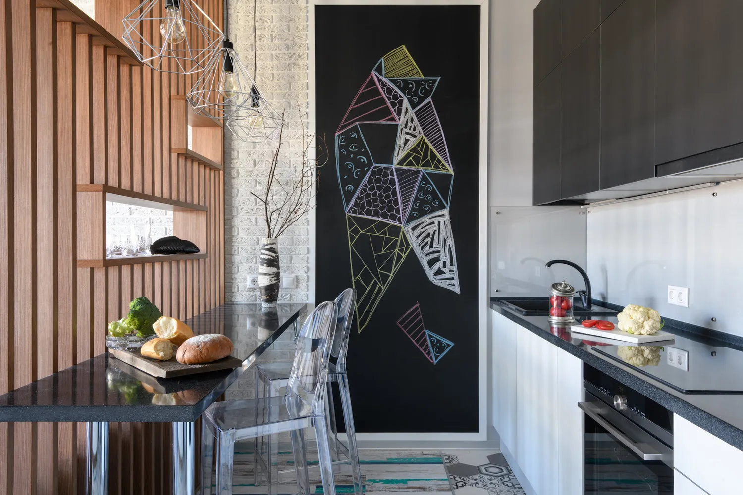 照片:现代风格厨房与餐厅,小公寓,技巧 – 我们网站上的照片