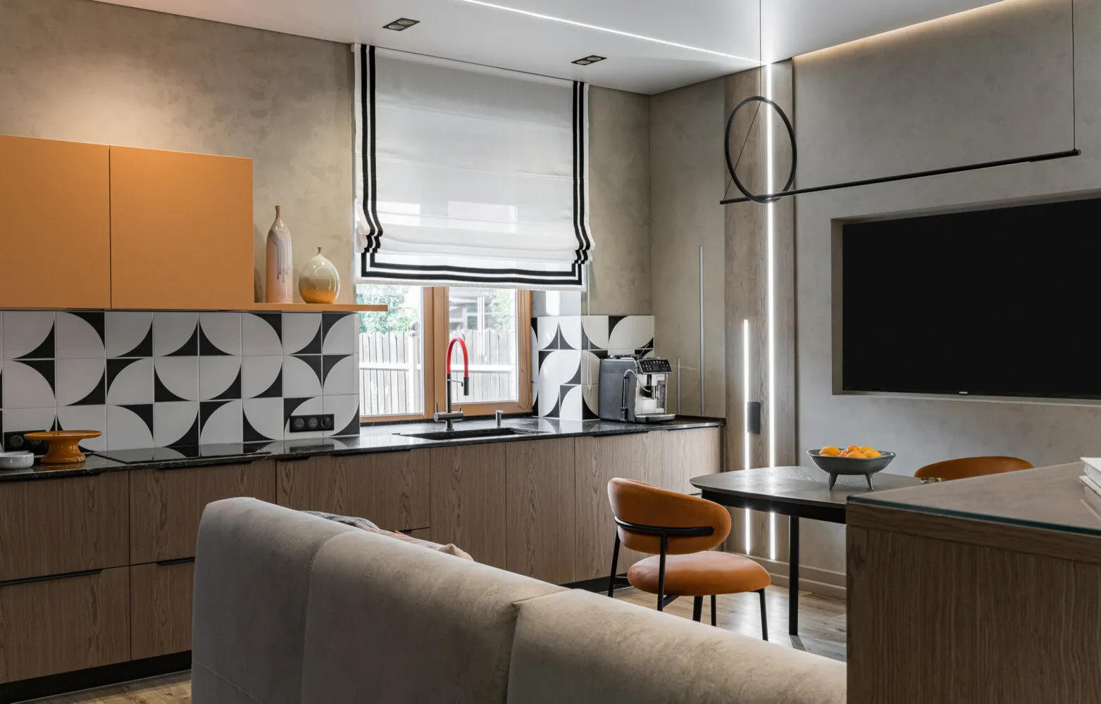 Photo: Kitchen and dining room in Modern style, Room interior, Interior style, Interior design, Tips, Kitchen layout, How to decorate a kitchen interior, Kitchen interior, Layout mistakes, Kitchen ergonomics, Convenient layout, What to consider during renovation, How to make a kitchen comfortable, Comfortable kitchen, Kitchen planning mistakes – photo on our website