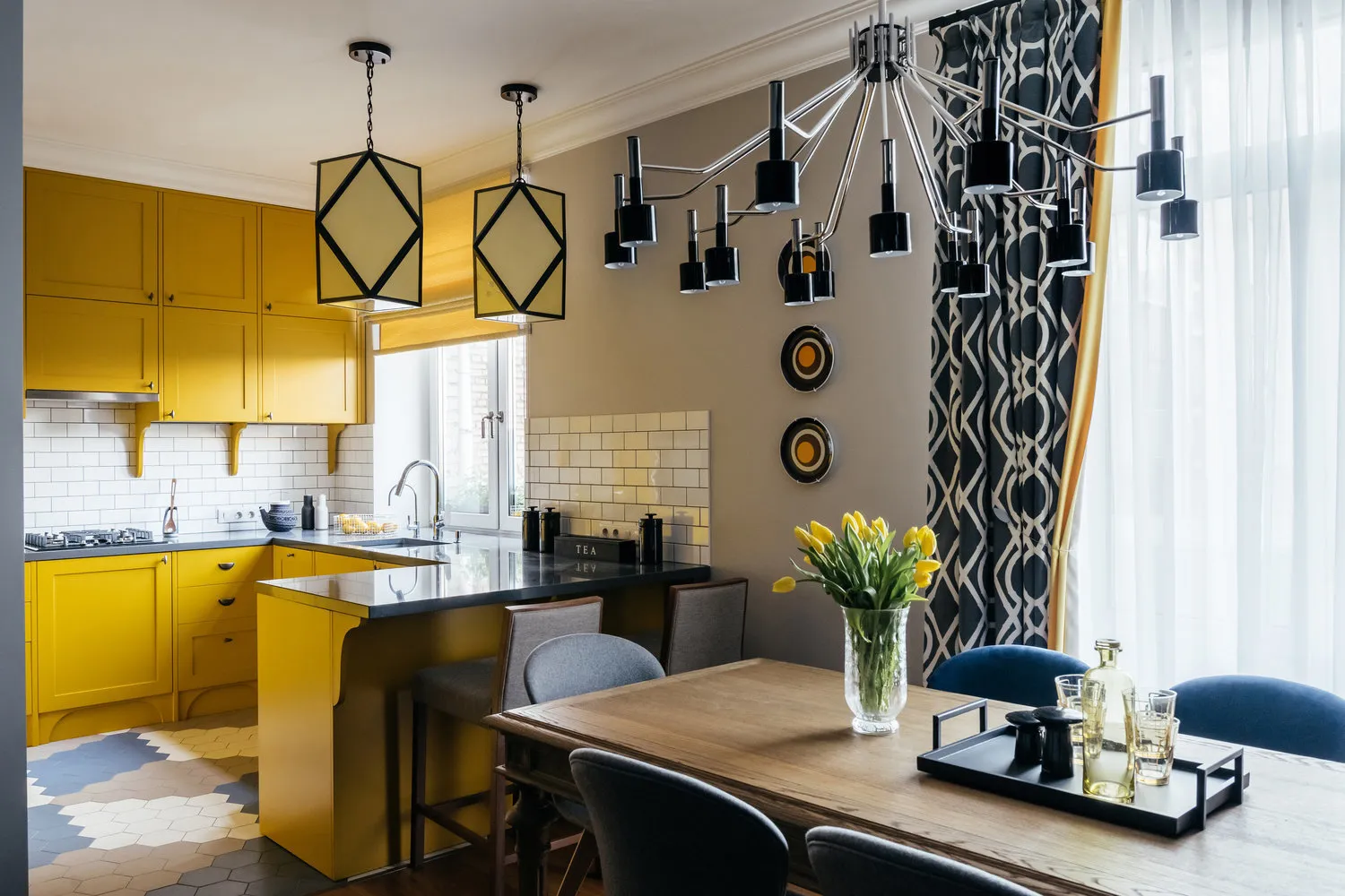 Foto: Küche und Esszimmer im Modernen Stil, Tipps – Fotos auf unserer Website