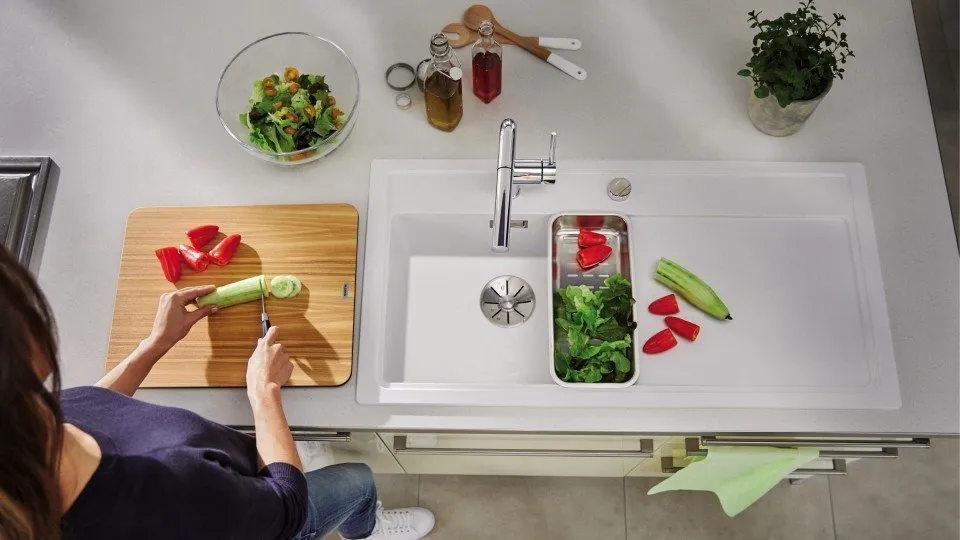 照片：厨房和餐厅，技巧，BLANCO，水槽，方便的水槽，厨房水槽，如何为厨房选择水槽，小厨房水槽——我们网站上的照片