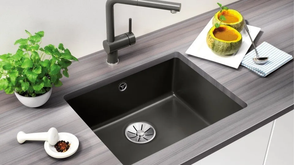 照片：厨房和餐厅，技巧，BLANCO，水槽，方便的水槽，厨房水槽，如何为厨房选择水槽，小厨房水槽——我们网站上的照片