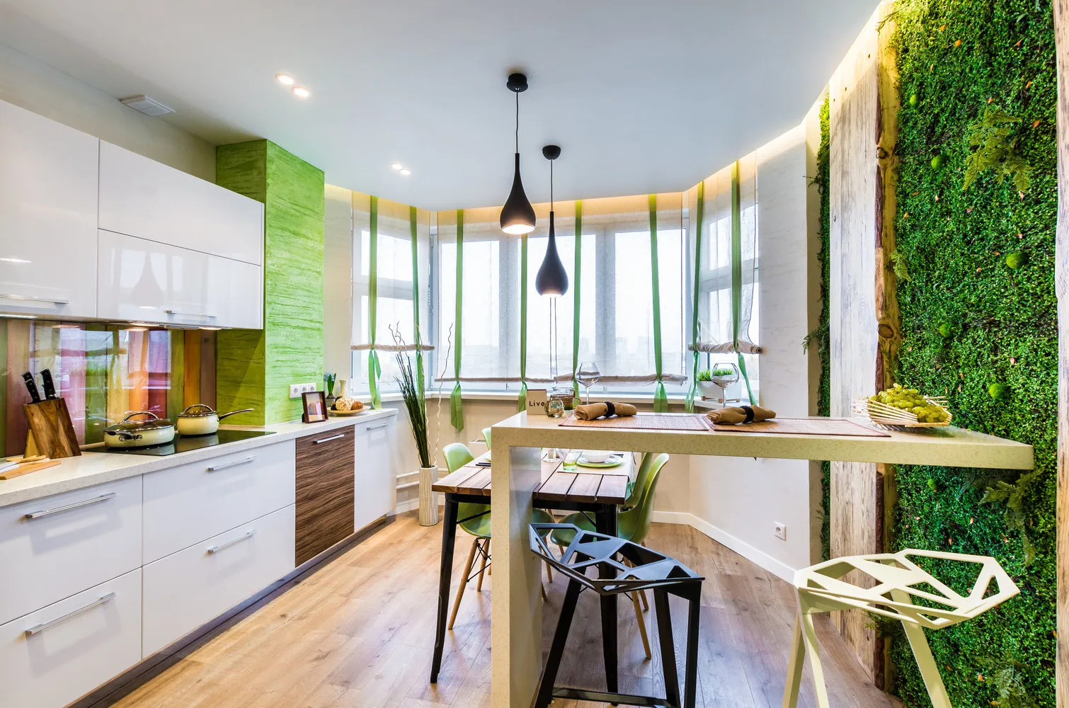 设计：亚历山大·科诺连科