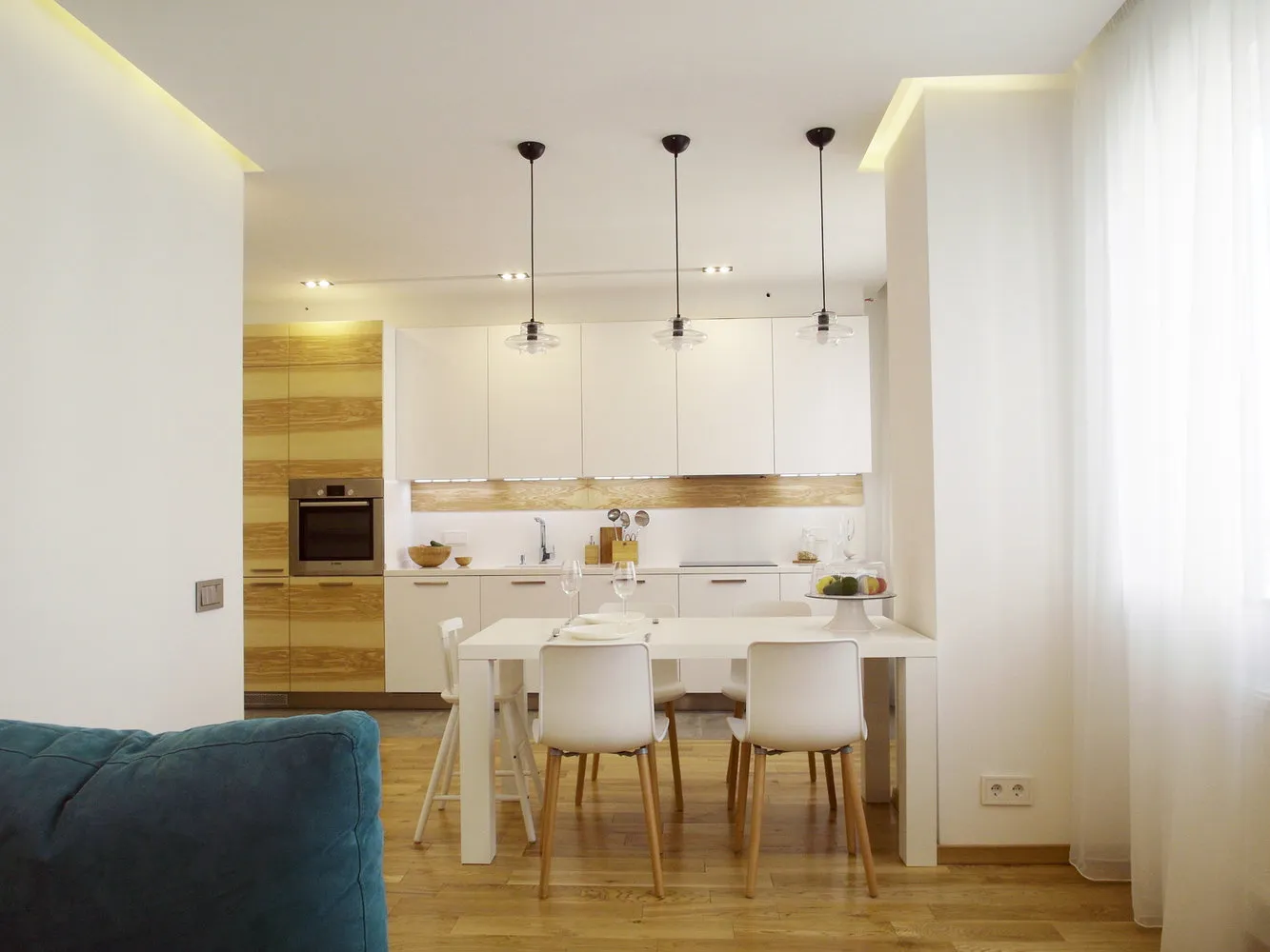 照片:北欧风格厨房与餐厅,技巧 - 我们网站上的照片