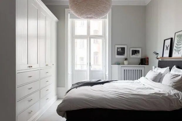 图片:普罗旺斯乡村风格、北欧、装饰艺术风格卧室,室内装饰,公寓,瑞典,米色,斯德哥尔摩,带吧台的厨房客厅,如何以现代风格装饰厨房,4间或更多,面积超过90平方米 – 网站上的照片