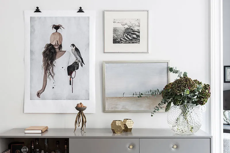 图片:现代、北欧、装饰艺术风格客厅,室内装饰,公寓,瑞典,米色,斯德哥尔摩,带吧台的厨房客厅,如何以现代风格装饰厨房,4间或更多,面积超过90平方米 – 网站上的照片