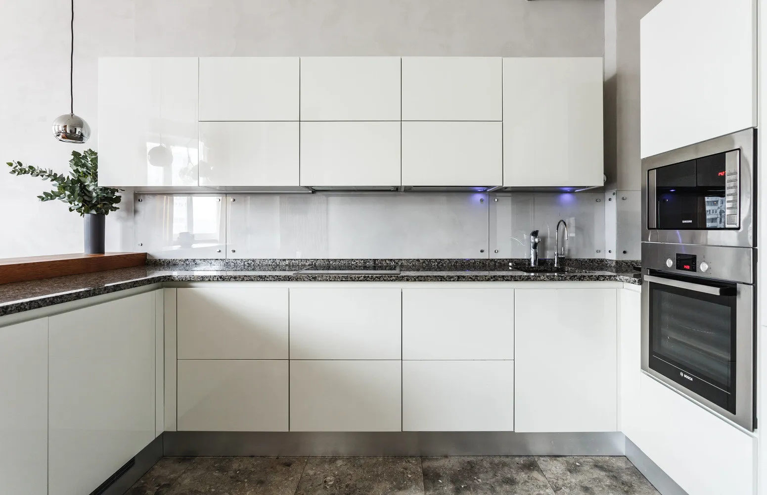 设计：Julia Shadrina