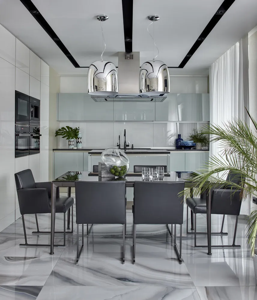 设计：伊万·波兹尼亚科夫