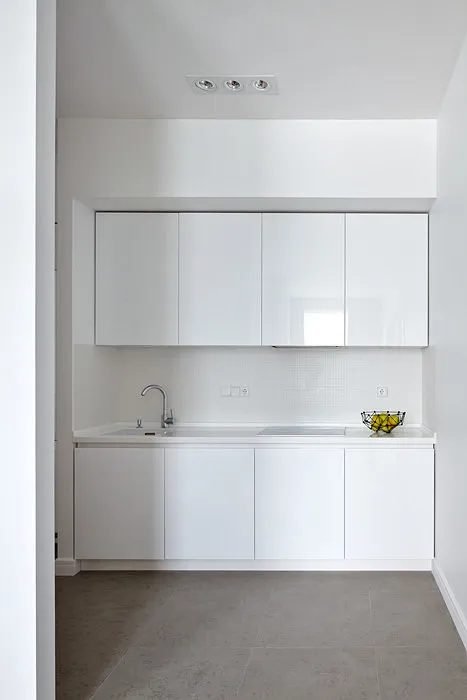 照片：极简主义风格的厨房与餐厅，现代，公寓，莫斯科，Inna Tedjoeva，Zina Broyan，Berphin Interiors，新建筑，整体式房屋，3个房间，超过90平方米，#exclusiveprojects – 我们网站上的照片