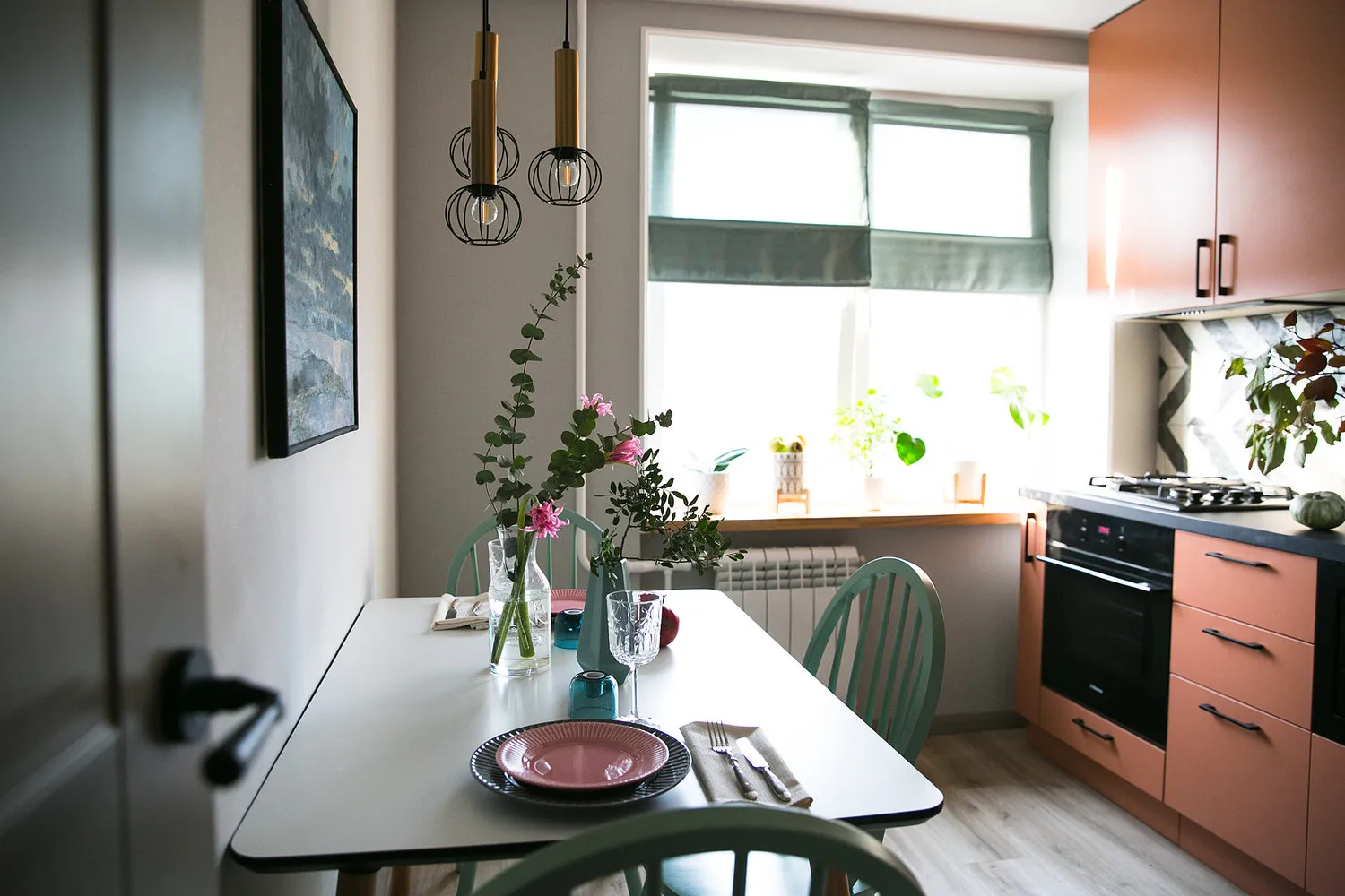 Фотографія: у стилі , Кухня і столова, Гід – фото на нашому сайті