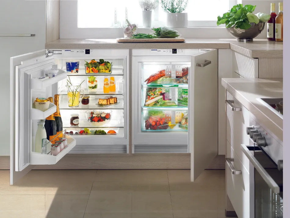 照片：斯堪的纳维亚风格的客厅，厨房和餐厅，搬迁——我们网站上的照片