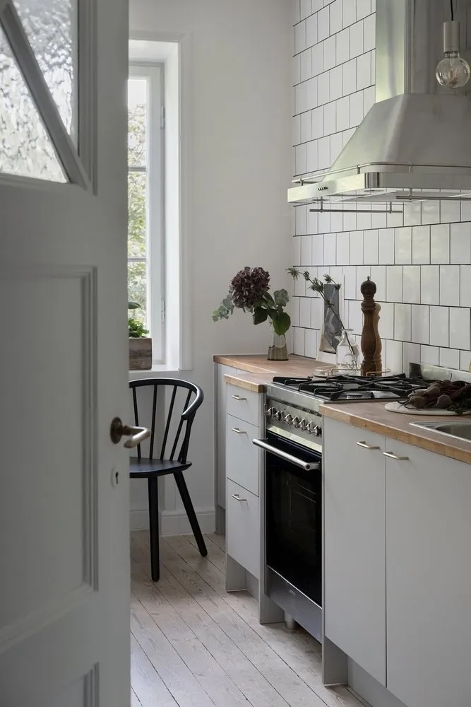 Photo: Kitchen and dining room in Scandinavian style, Interior decor, Apartment, Tips – photo on our website