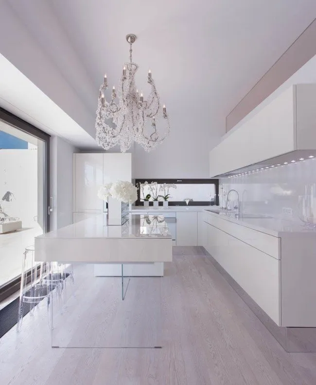 照片:极简主义风格厨房与餐厅,技巧 – 我们网站上的照片