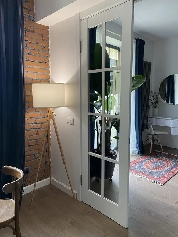 Фотография: в стиле, Кухня и столовая, Ремонт на практике, кухня-гостиная дизайн, как сделать планировку кухни, Сталинка, 60-90 метров, сталинская квартира, энциклопедия_кухня, преображение кухни, ремонт своими силами, ремонт сталинки – фото на нашем сайте