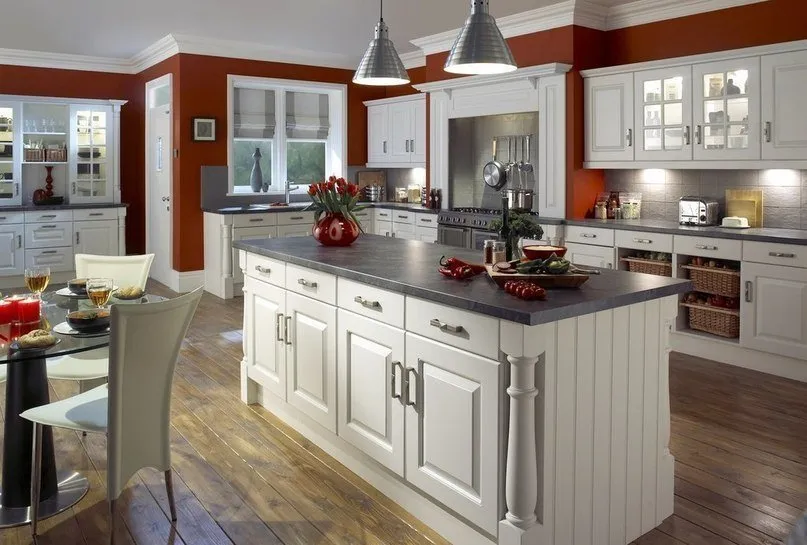 照片：斯堪的纳维亚风格的厨房与餐厅，技巧 – 我们网站上的照片