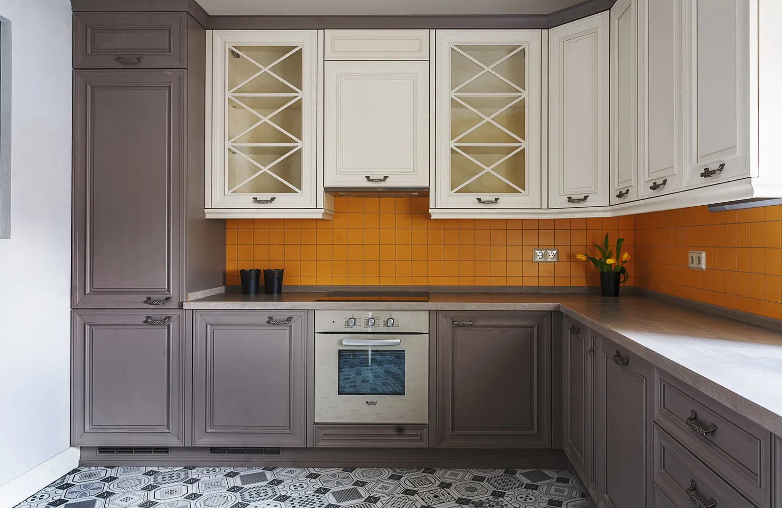 照片：斯堪的纳维亚风格的厨房与餐厅，技巧 – 我们网站上的照片