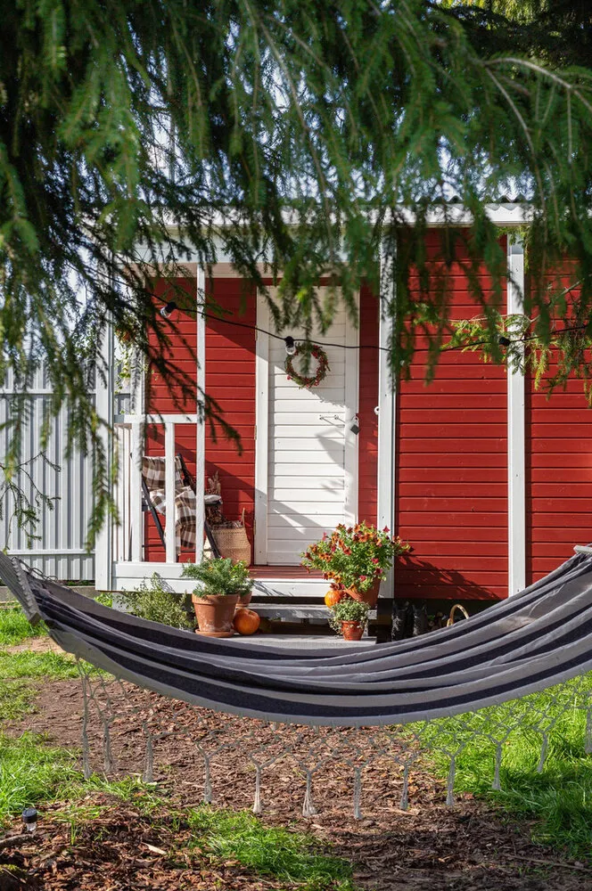 Photo: in style, Kitchen and Dining Room, House, Room Interior, Interior Design, Renovation, Dacha, Small Kitchen, Ideas for Narrow Kitchen Layout, How to Set Up a Summer Kitchen, How to Decorate a Kitchen Interior, Kitchen Interior, Layout of a Tiny Kitchen, Ergonomics of a Small Kitchen, How to Decorate a Kitchen on a Dacha, Mini-Kitchen, Kitchen Without Cabinets, Budget Kitchen, Aida Beglova, Mistakes in Kitchen Renovation, Kitchen on a Dacha, Interior of a Dacha House, Kitchen DIY – Photos on Our Site