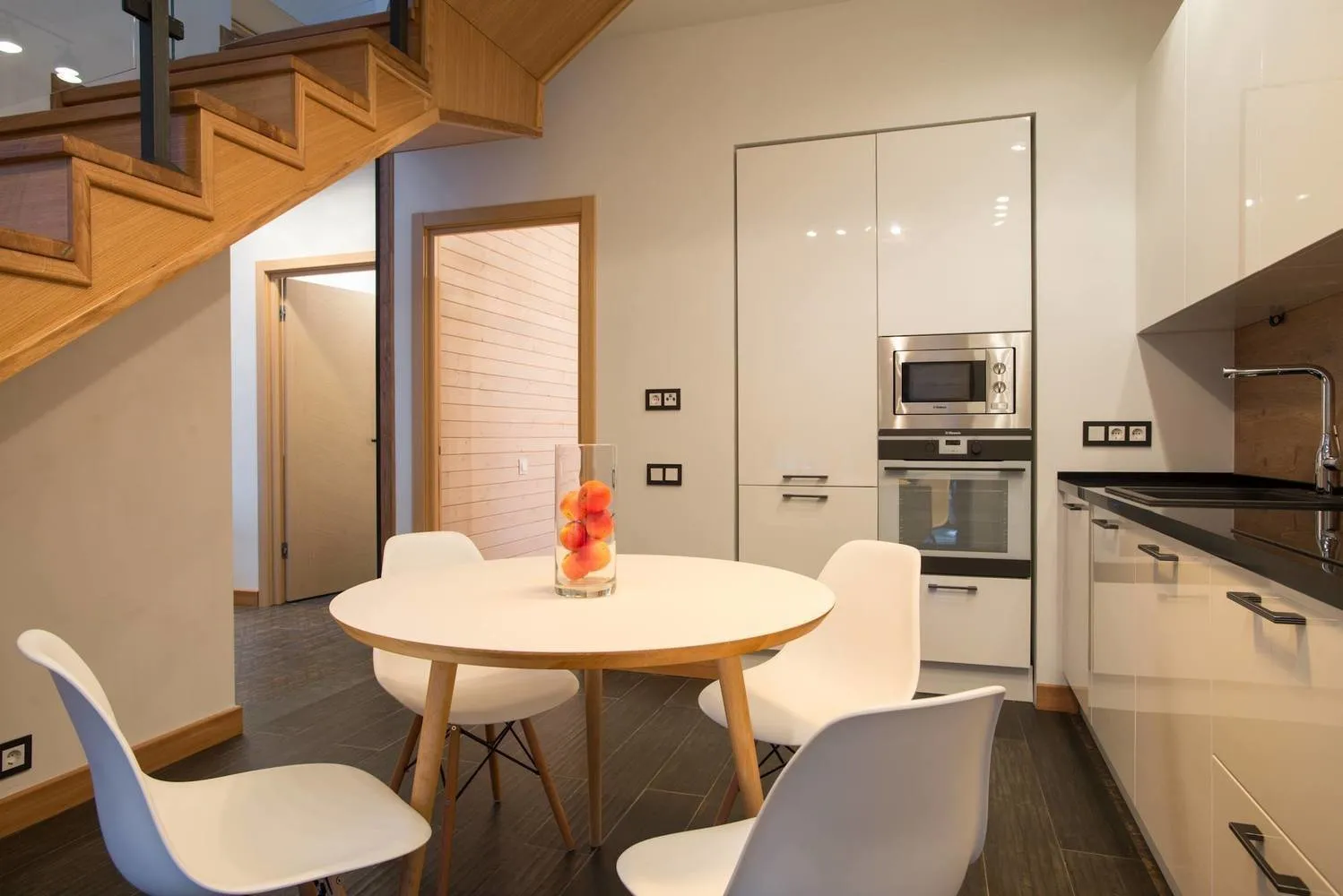 Фотография: Кухня и столовая в стиле Современный, Советы – фото на нашем сайте