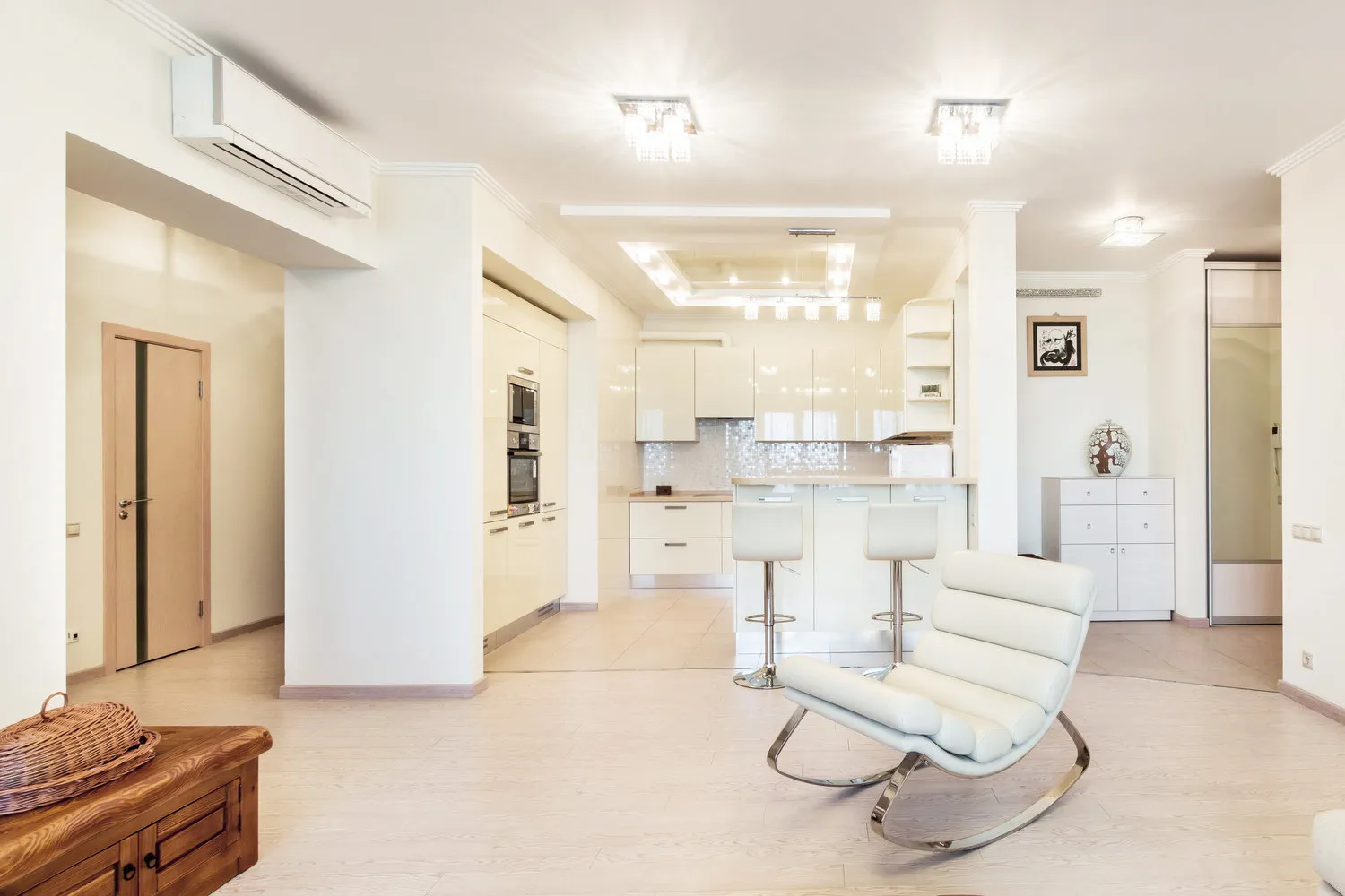 Foto: Küche und Esszimmer im modernen Stil, Tipps – Foto auf unserer Website